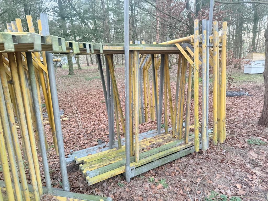 Metsers stelling met lift, Ophalen