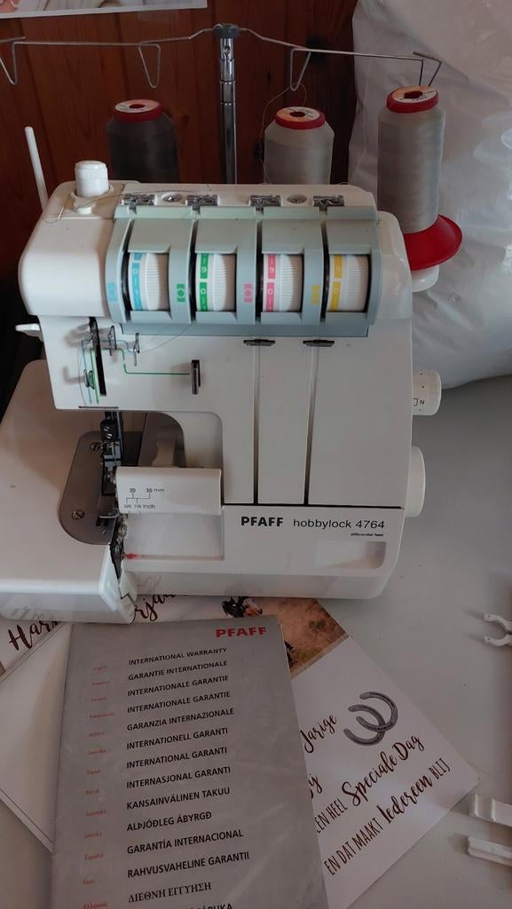 Overlockmachine, Hobby en Vrije tijd, Naaimachines en Toebehoren, Ophalen