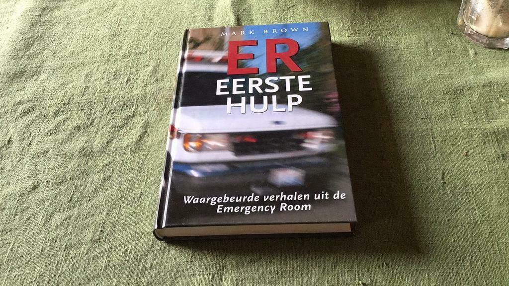 Premiers secours d'urgence (m), Livres, Enlèvement ou Envoi, Comme neuf
