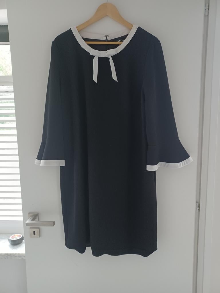 Kleed van karl lagerfeld, Kleding | Dames, Ophalen of Verzenden, Zo goed als nieuw, Zwart