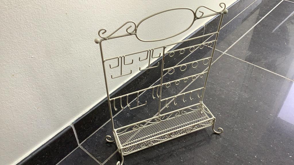 Rekje voor juwelen. Juwelenhanger., Ophalen of Verzenden, Zo goed als nieuw