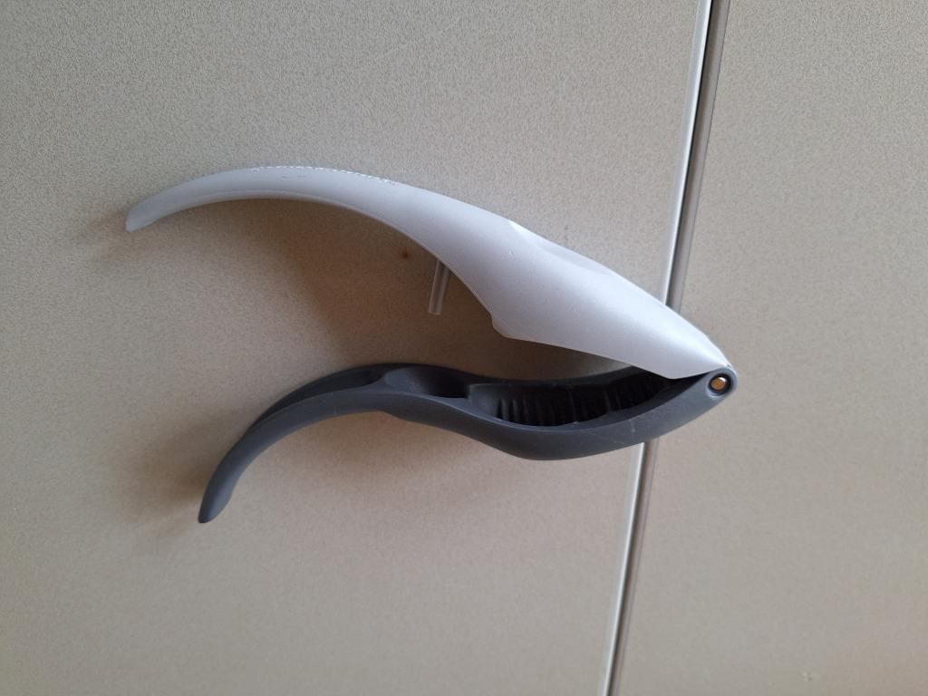 Tupperware notenkraker + kersen ontpitter, Ophalen of Verzenden, Gebruikt