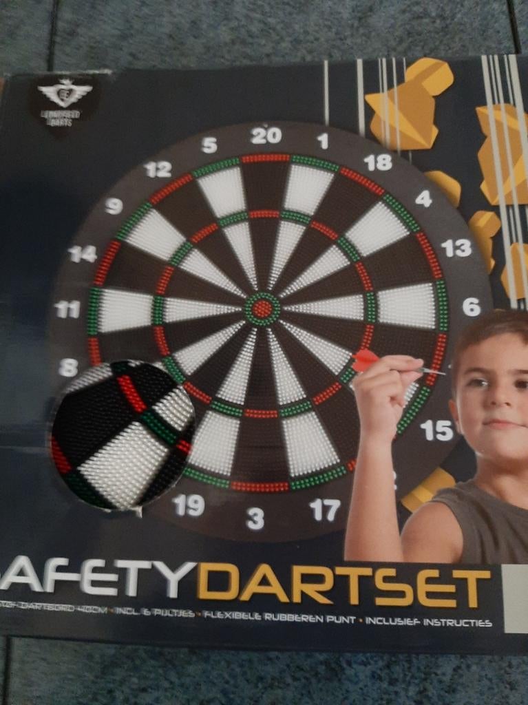Veiligheids dartset kinderen, Ophalen, Zo goed als nieuw, Dartbord met pijlen