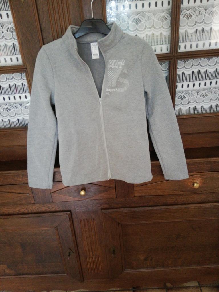 Veste fille gris clair. Decathlon. Taille 12 ans. Neuve., Ophalen of Verzenden, Zo goed als nieuw, Meisje