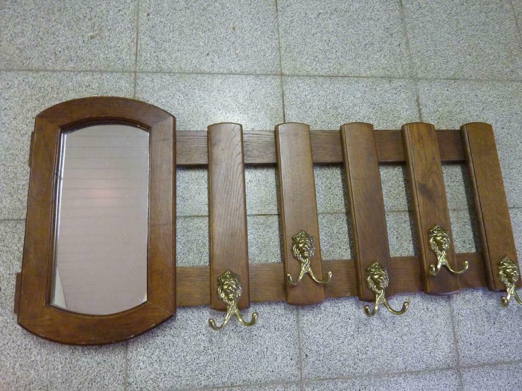 Porte manteau, Enlèvement