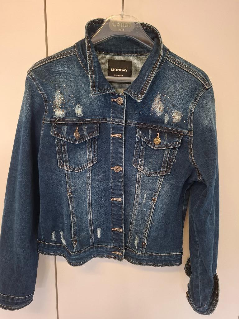 Jeansjasje, Kleding | Dames, Ophalen of Verzenden, Nieuw, Maat 38/40 (M)