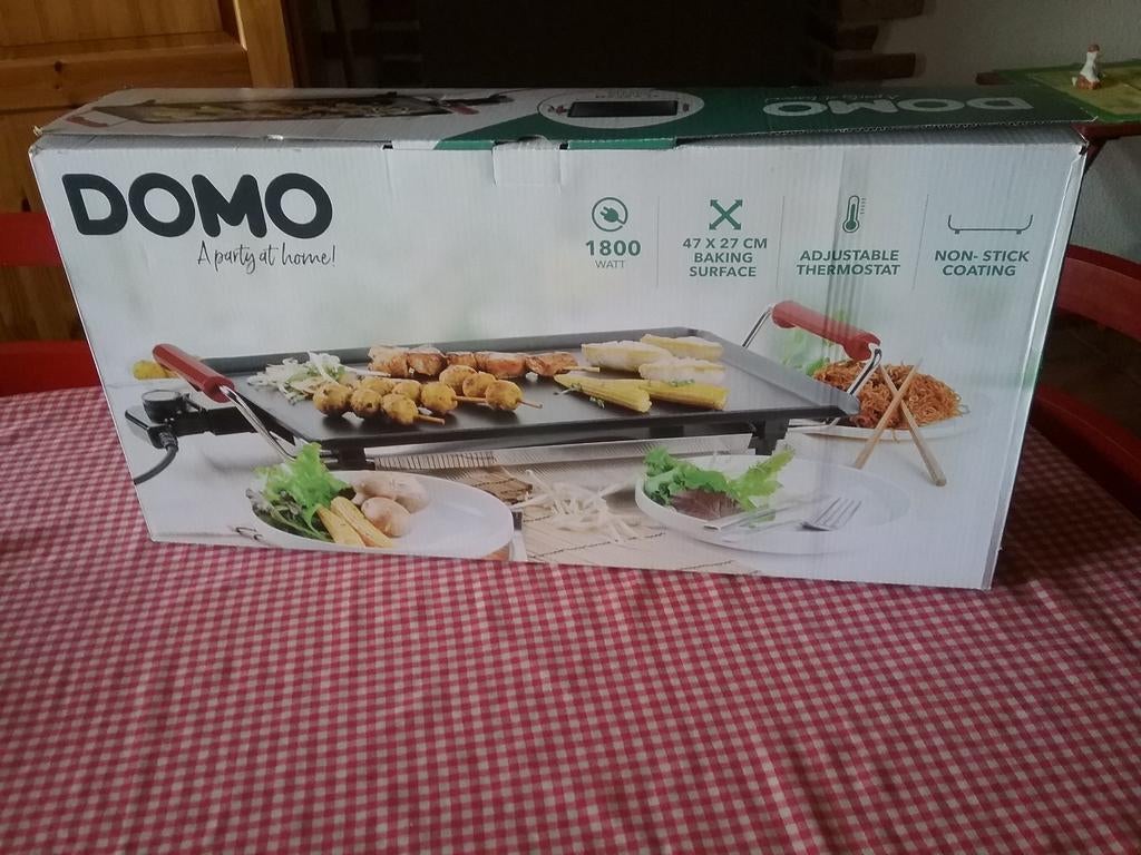 Nieuwe plancha 47x27cm 1800w Met thermostaat nieuw in de doo, Ophalen of Verzenden, Nieuw