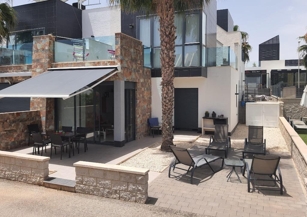 Maison moderne à louer sur la Costa Blanca à Campoamor, Vacances, Maisons de vacances | Espagne, Propriétaire, Village, Maison de campagne ou Villa