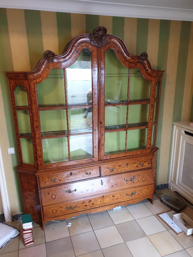 Nederlandse vitrinekast Hollandse porseleinkast, Ophalen, Gebruikt