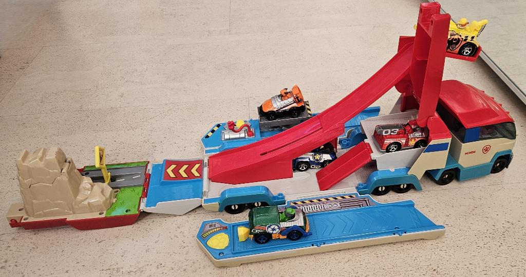 Vrachtwagen Paw Patrol Playset True Metal + extra autos, Ophalen of Verzenden, Zo goed als nieuw