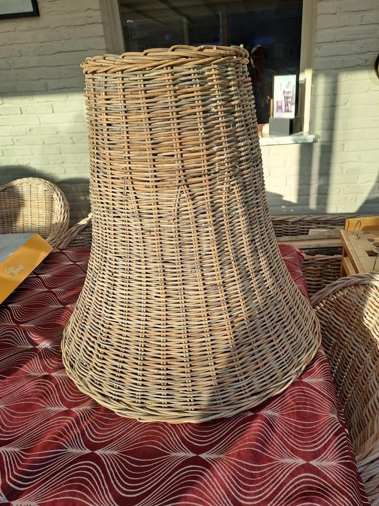 2 rieten lampekappen 60cm hoog, Ophalen