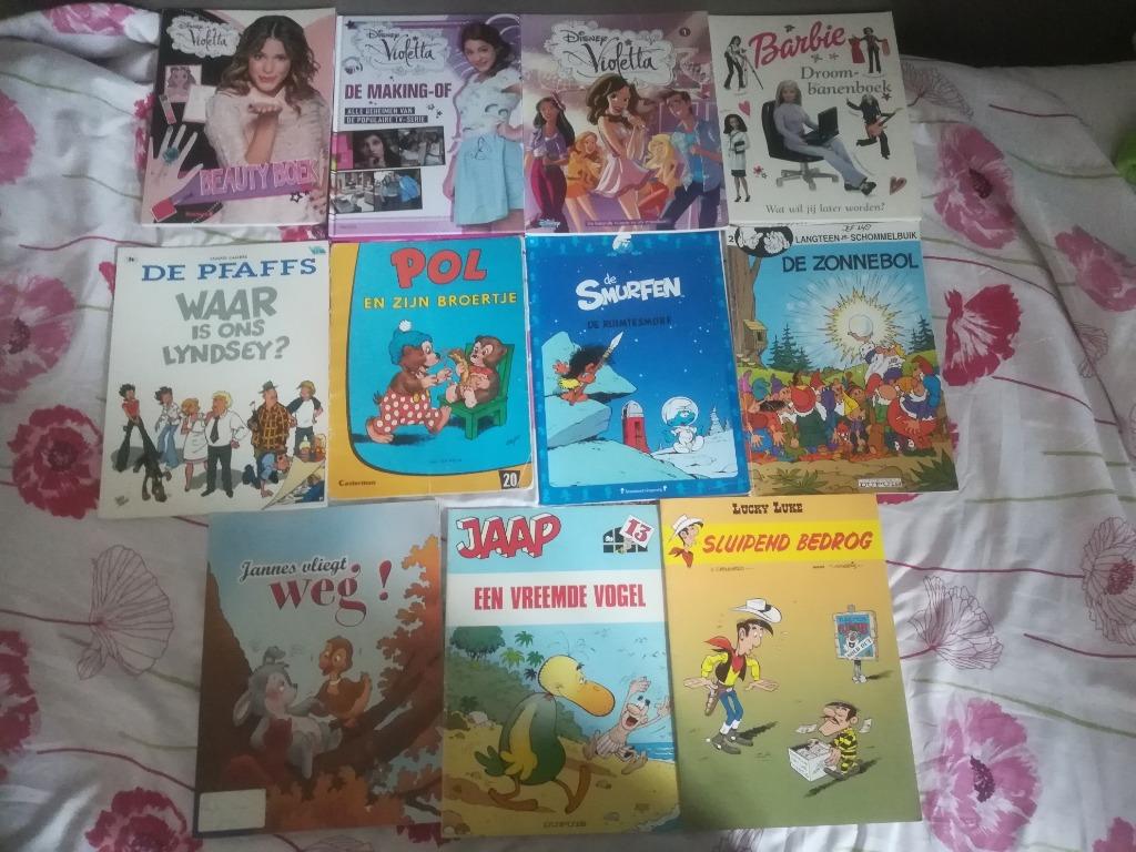 Strips pakket oa Barbie, Violetta, Langteen en ..., Enlèvement ou Envoi, Utilisé