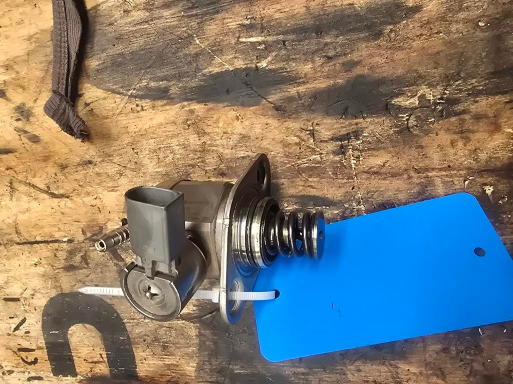 Pompe haute pression VW Golf 7 1.5 TSI CZC, Enlèvement ou Envoi