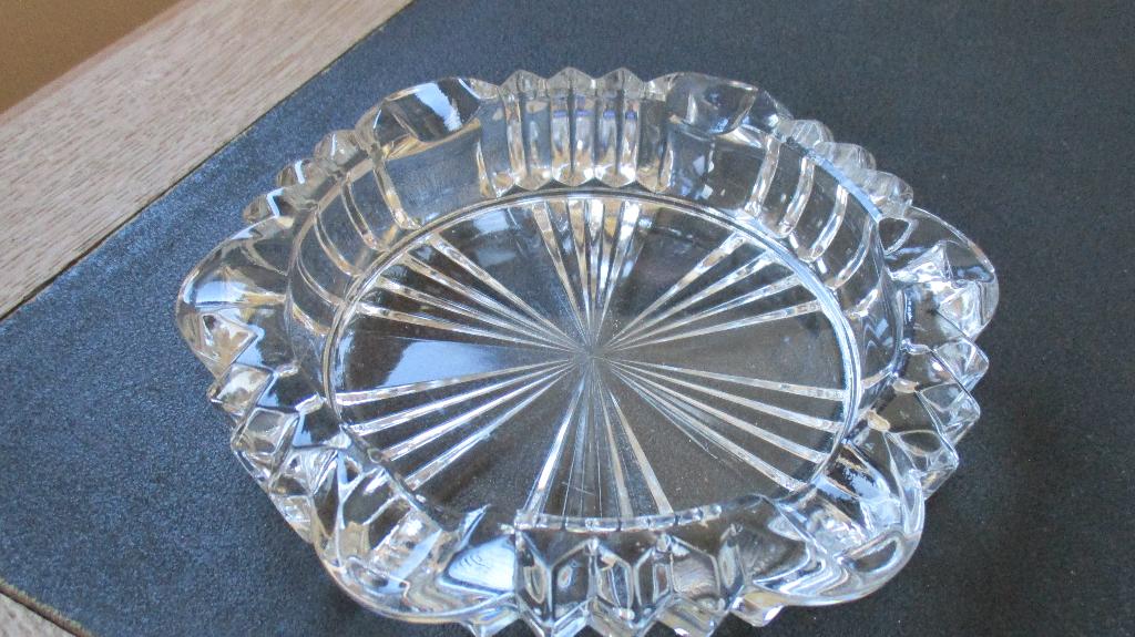 Cendrier "Cristal d'Arques, Enlèvement ou Envoi, Neuf