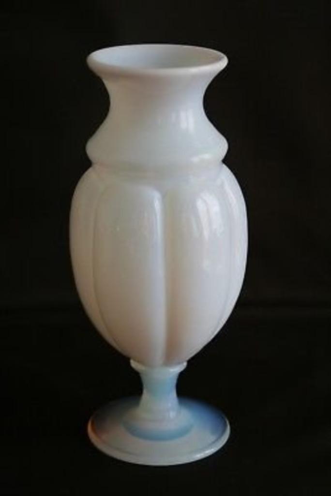 vase opaline, Enlèvement