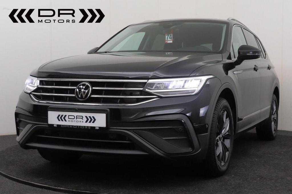 Volkswagen Tiguan Allspace 1.5TSI DSG AUTOMAAT - LIFE - LED, 4 cilinders, 0 kg, Zwart, Bedrijf