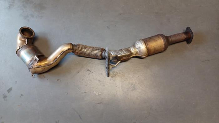 Tube avant + catalyseur d'un Volkswagen Golf, Autos : Pièces & Accessoires, Systèmes d'échappement, Volkswagen, Utilisé, 3 mois de garantie
