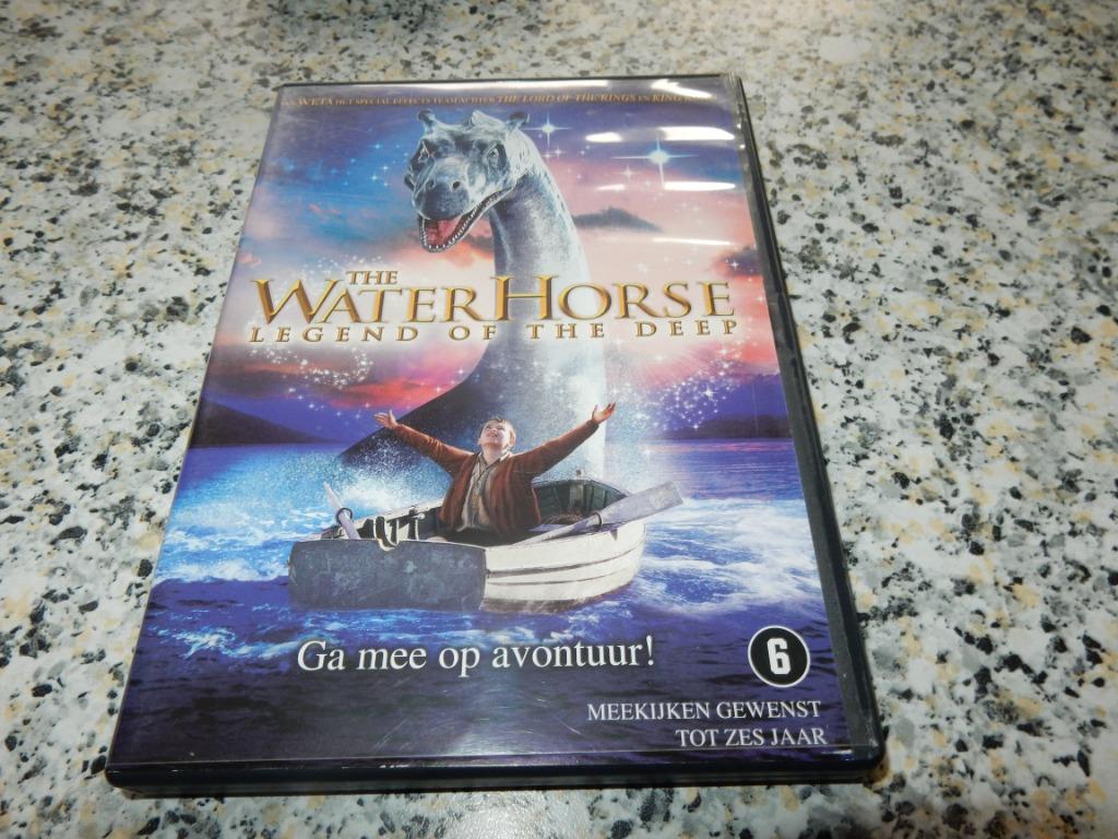 nr.1830 - Dvd: the waterhorse - avontuur, Vanaf 6 jaar, Ophalen of Verzenden, Zo goed als nieuw