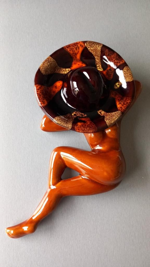 Top kunstwerkje keramiek naakte dame ( zie omschrijving ), Ophalen