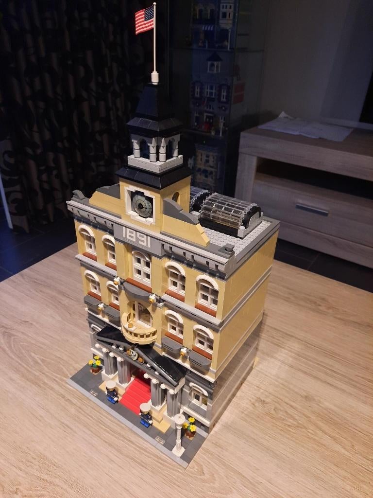 LEGO MOC - Amerikaanse ambassade, Kinderen en Baby's, Speelgoed | Duplo en Lego, Ophalen of Verzenden, Zo goed als nieuw, Complete set