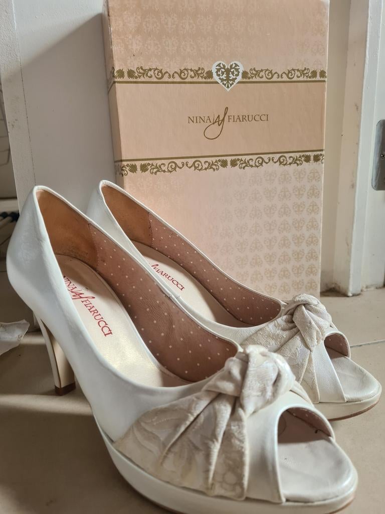 Chaussures de mariage Nina Fiarucci, Enlèvement, Comme neuf, Blanc, Chaussures