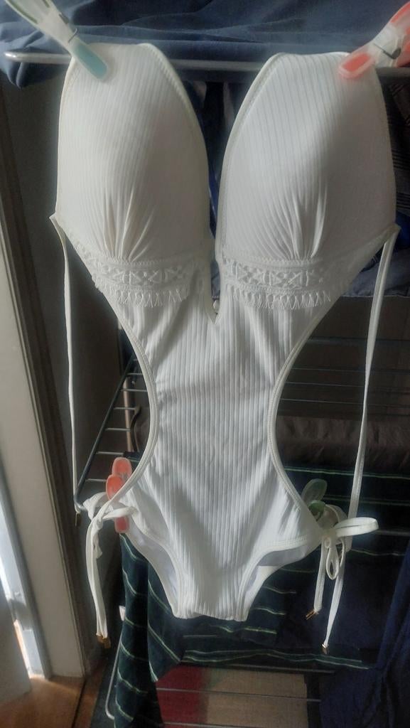 Badpak Andres Sarda , nieuw ! - licht écru, Kleding | Dames, Ophalen of Verzenden, Zo goed als nieuw, Badpak