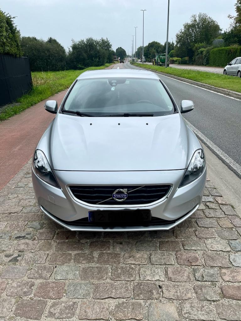 Volvo V40 D2 2.0 AUTOMAAT ++GOEDE STAAT++, Auto's, Automaat, Diesel, 5 deurs, Particulier