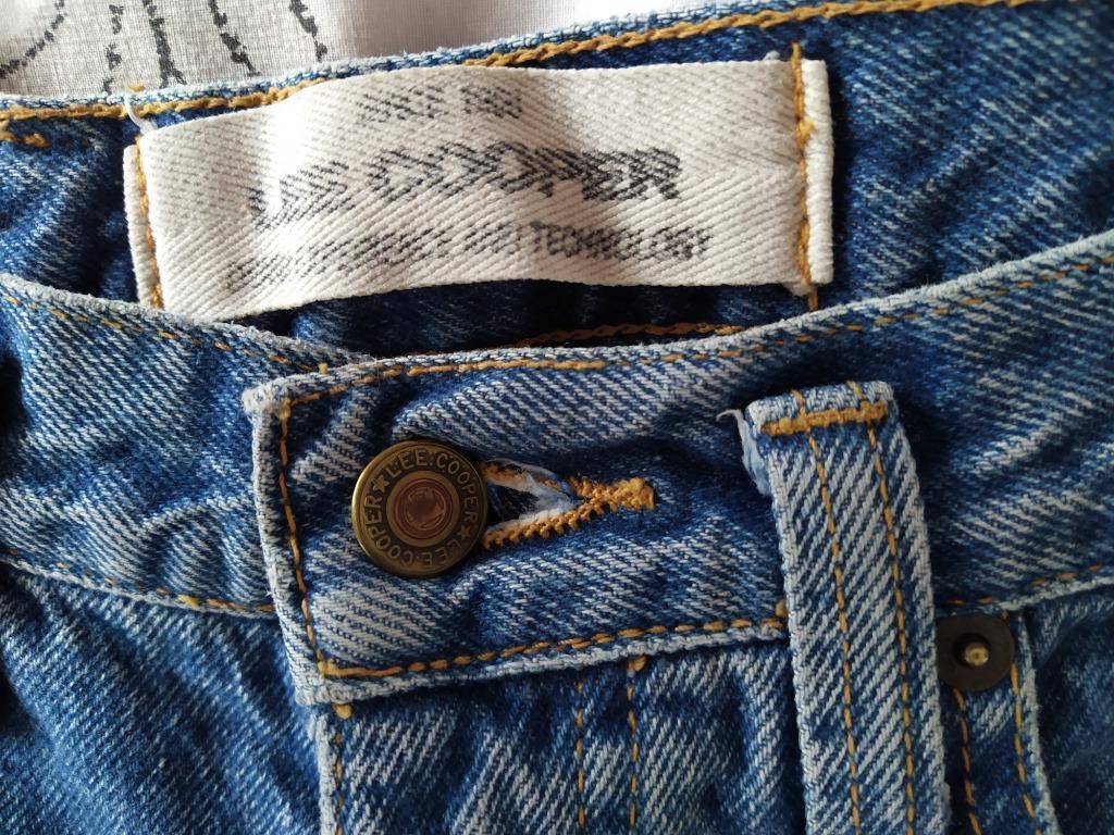 A vendre  2 Jeans : un Lee Cooper et un Jingler's, Enlèvement ou Envoi, Comme neuf, Bleu