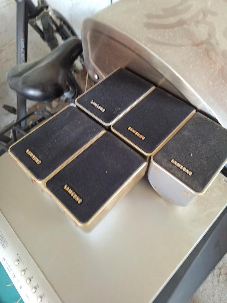 Digital home cinema system, Enlèvement, Comme neuf