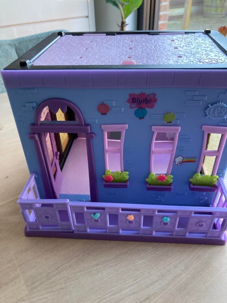 Huisje en auto Littlest Pet shop, Kinderen en Baby's, Ophalen of Verzenden, Zo goed als nieuw, Accessoires