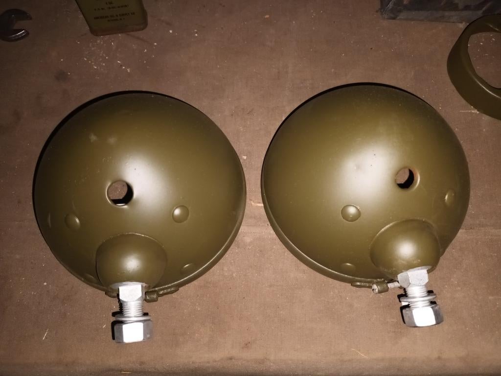 Willys MB Ford koplampen origineel met nieuwe moer en bout, Ophalen of Verzenden, Landmacht, Overige typen