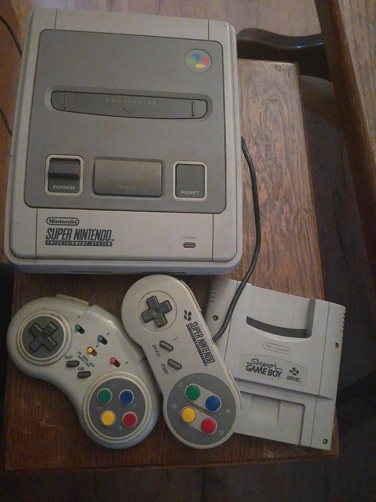 Super Nintendo console, Ophalen of Verzenden, Zo goed als nieuw, Met 2 controllers