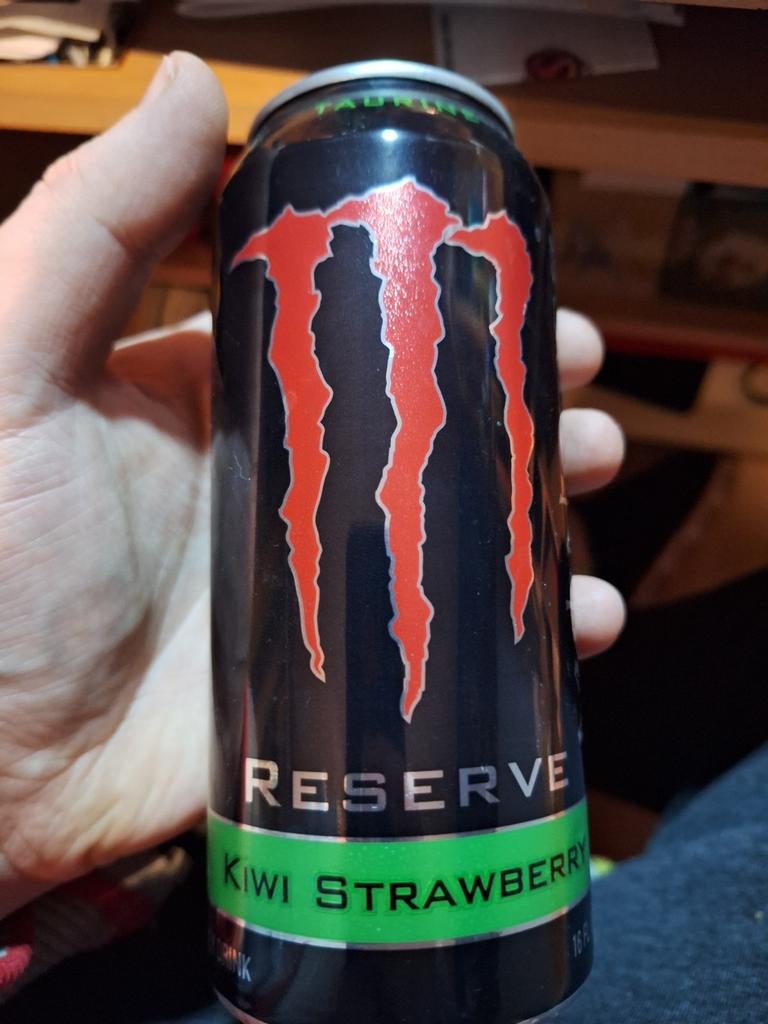 Monster energy reserve kiwi strawberry Leeg, Verzamelen, Blikken, Ophalen of Verzenden