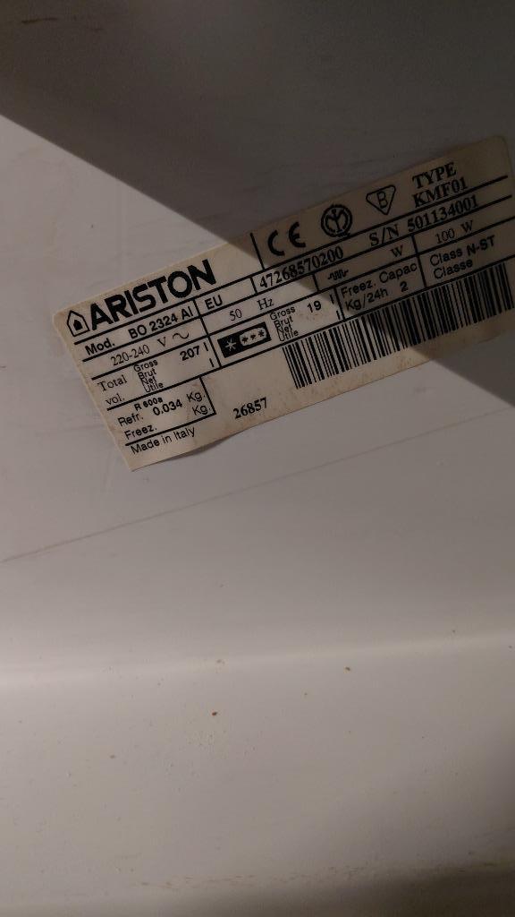 Indesit Ariston of Hotpoint koelkast met vriesvak gezocht, Enlèvement, Ne fonctionne pas, 45 à 60 cm, Avec compartiment congélateur