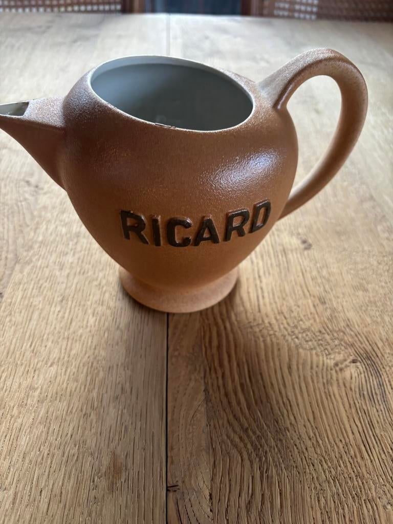 Ricard water pitcher, Ophalen