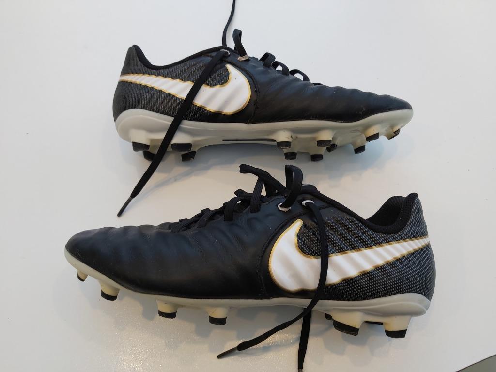 Chaussures de football Nike taille 40, Enlèvement, Utilisé