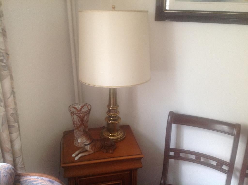 2 lampes de table sur socle en cuivre Hauteur 76 cm, Antiquités & Art, Enlèvement ou Envoi