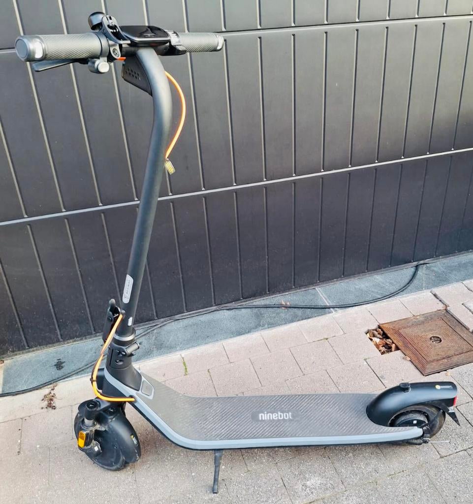 KOOPJE!! Segway Ninebot E2 plus E II elektrische step, Fietsen en Brommers, Steps, Ophalen of Verzenden, Zo goed als nieuw, Elektrische step (E-scooter)