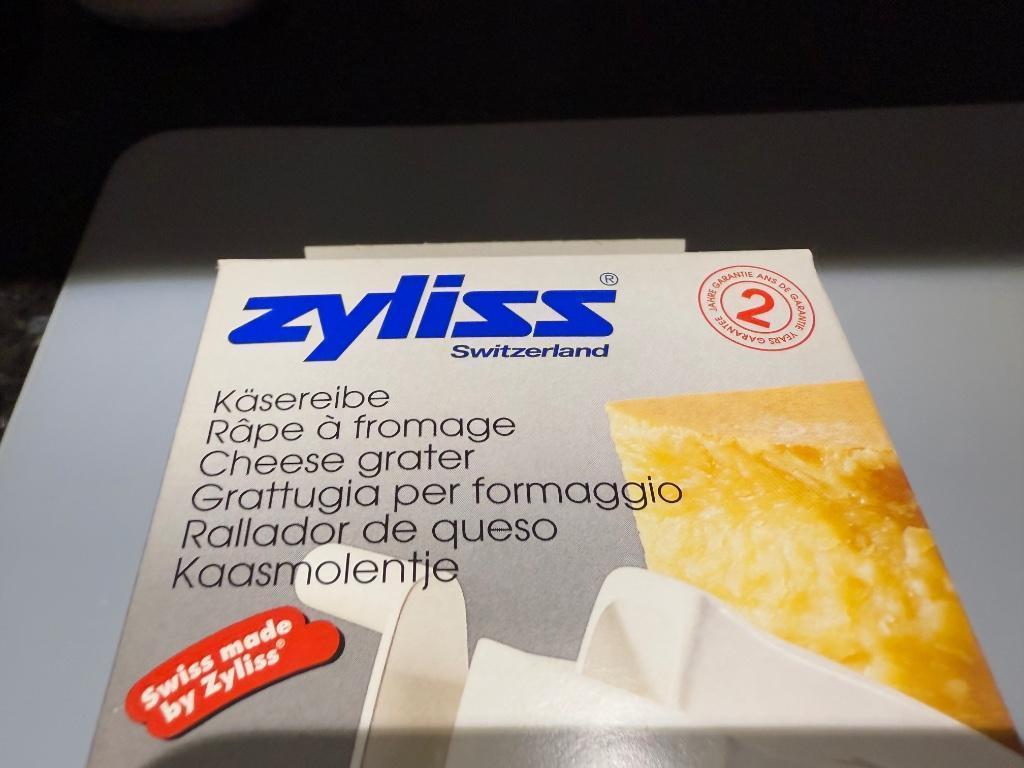Nieuwe Zyliss kaasraspmolen - in gesloten verpakking, Maison & Meubles, Cuisine | Ustensiles de cuisine, Neuf, Enlèvement ou Envoi