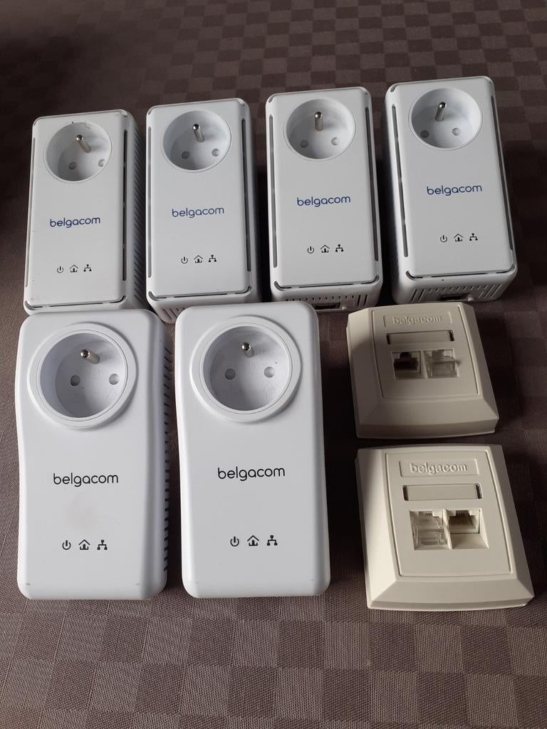 Devolo. Amplificateur Wifi. (6 pièces) + 2 connexions utp, Informatique & Logiciels, Enlèvement ou Envoi, Comme neuf, Belgacom