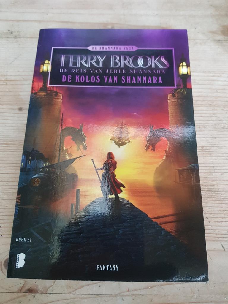 Terry Brooks 21 - De kolos van Shannara, Ophalen of Verzenden, Zo goed als nieuw, Terry Brooks