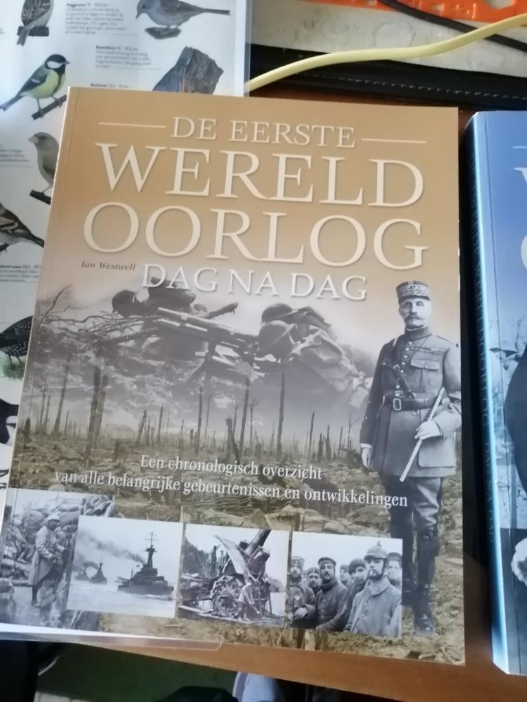 2 naslagwerken over de 1e en de 2e wereldoorlog., Enlèvement, Comme neuf