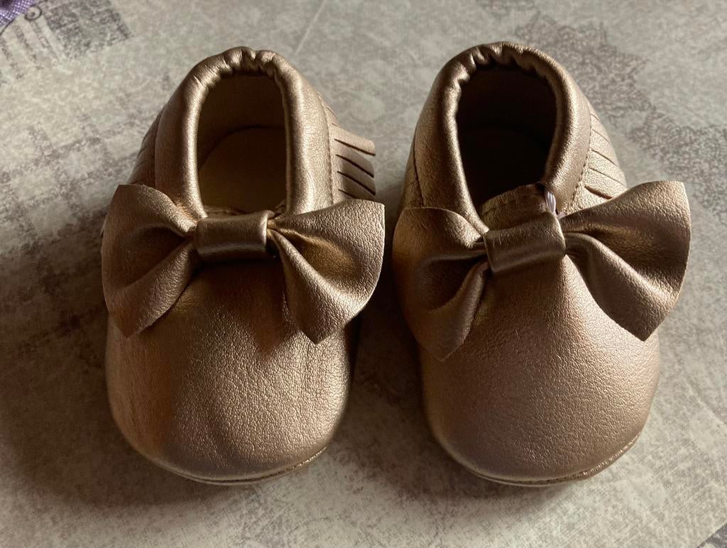 Nouvelles chaussures dorées 18/19, Neuf, Enlèvement ou Envoi, Bottines, Fille