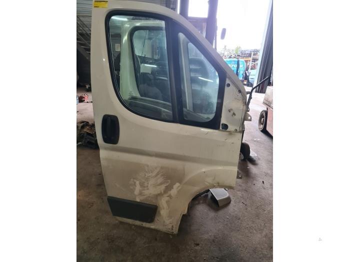 Portier 4Deurs rechts-voor van een Peugeot Boxer (EWP), Gebruikt, -, Deur, -