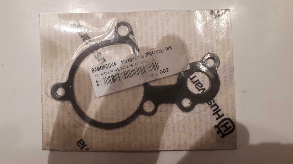 8A0063644 Husqvarna SM 610 06 waterpump gasket, Motoren, Ophalen of Verzenden, Nieuw