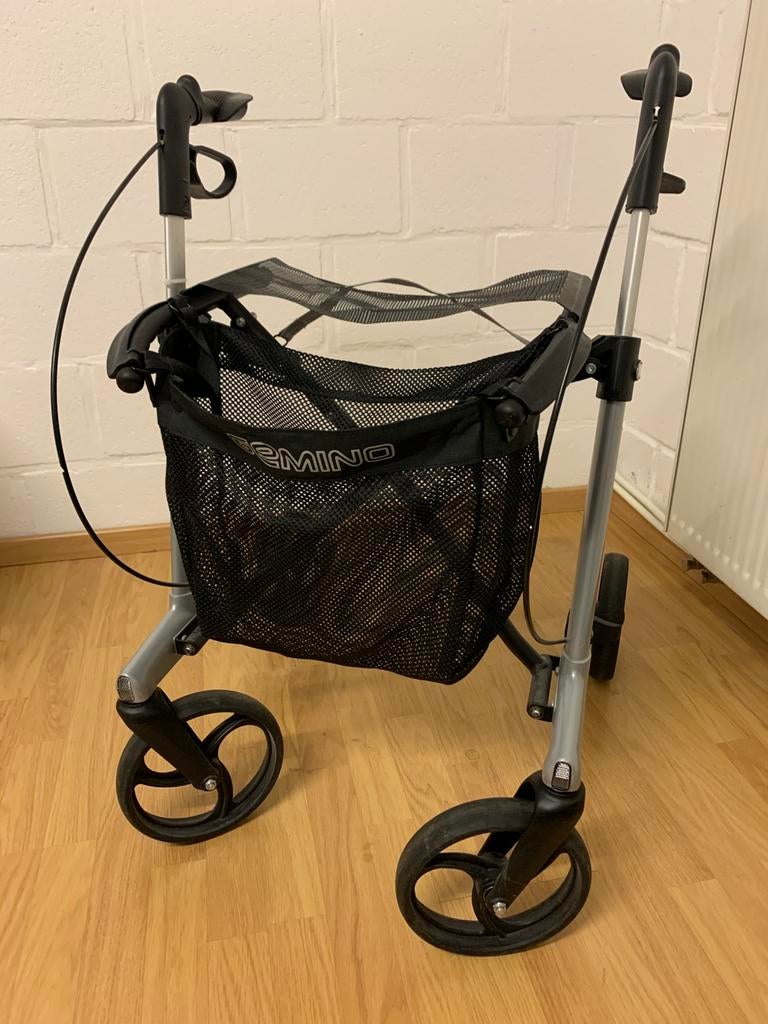 Rollator in nieuwstaat, Divers, Déambulateurs, Comme neuf, Poids léger, Enlèvement