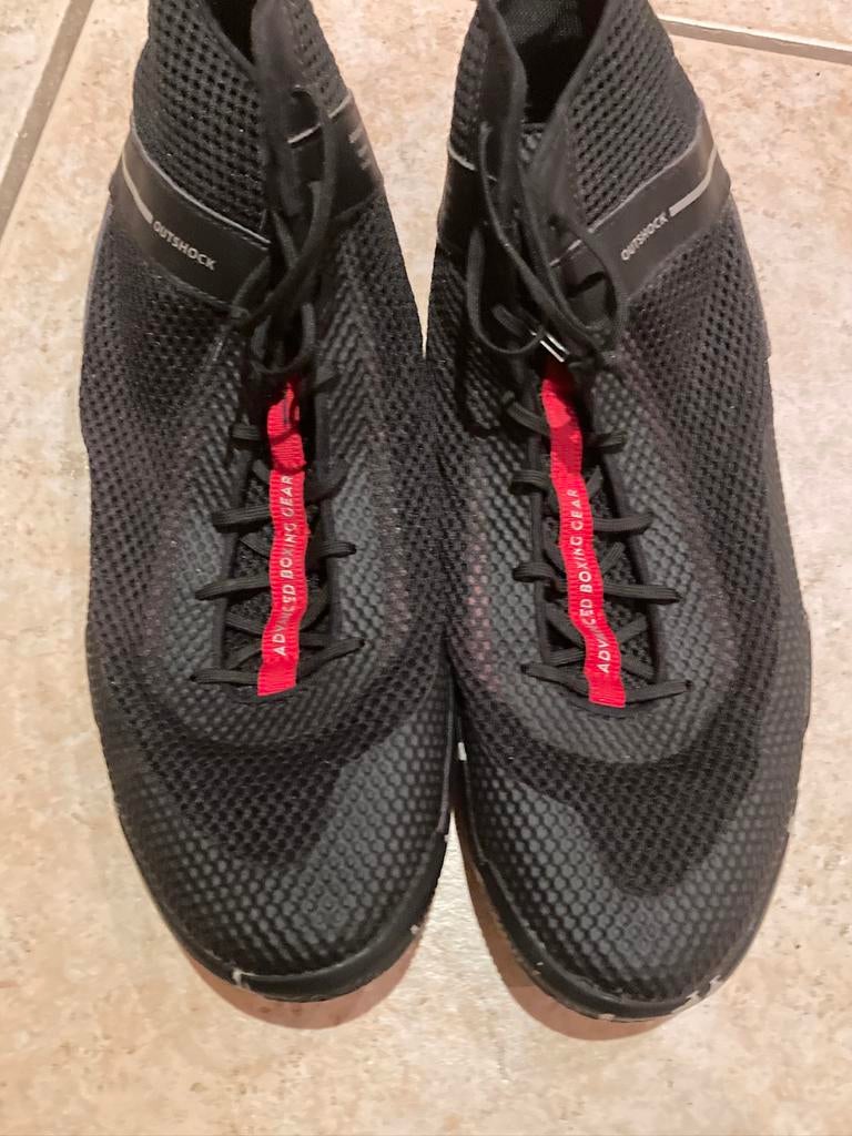 Basket taille 41, Envoi, Comme neuf, Chaussures de boxe