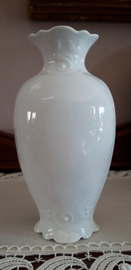 Witte porseleinen vaas, Antiek en Kunst, Ophalen