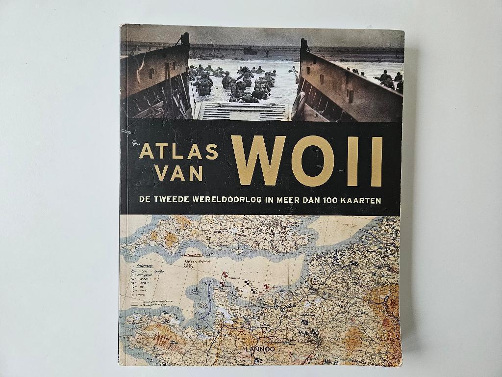 Atlas van de Tweede Wereldoorlog, Boeken, Ophalen of Verzenden, Tweede Wereldoorlog, Gelezen, Algemeen
