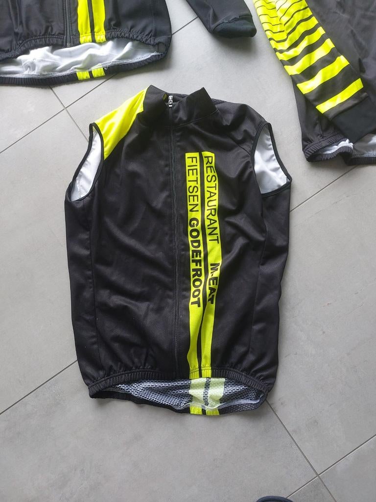 Koerskledij maat 4 (large)5€/stuk, Fietsen en Brommers, Ophalen
